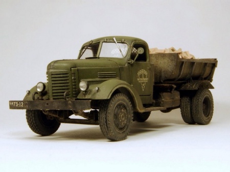 RIM35028 Советский самосвал ЗИС-ММЗ-585, масштаб 1/35 Red Iron