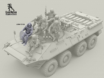 LRM72120 Современные Российские солдаты на броне БМП, Танка - танкист в башенном люке