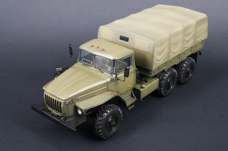 3654 Армейский трехосный грузовик Урал 4320 Звезда
