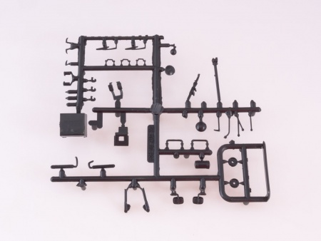 1390AVD Сборная модель Армейский грузовик ГАЗ-34 6x6 AVD Models