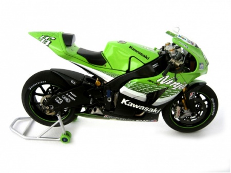 14109 Kawasaki Ninja ZX-RR Tamiya