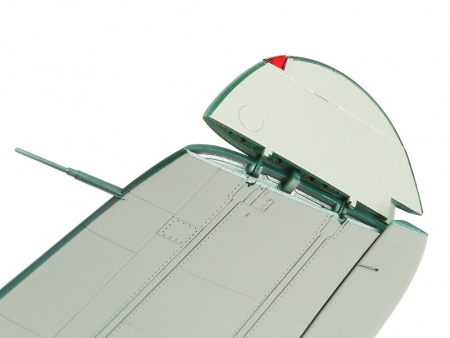 61108T Mitsubishi A6M3/3a (ZEKE), с четырьмя фигурами пилотов Tamiya