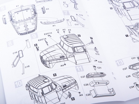1424AVD Сборная модель Аэродромный передвижной агрегат АПА-50М (131) AVD Models