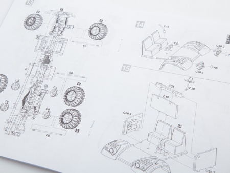 1582AVD Сборная модель КРАЗ-255Б бортовой AVD Models