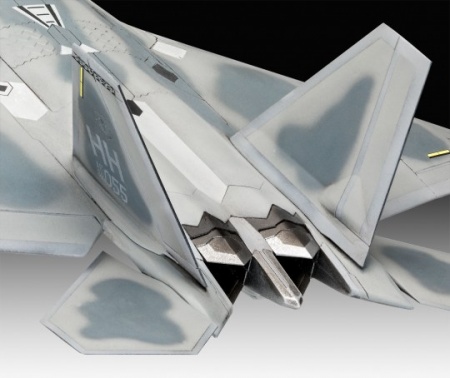 03858RE Многоцелевой истребитель Lockheed Martin F-22A Raptor Revell