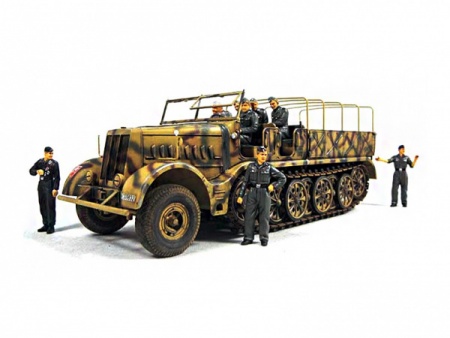 35246T 18-тонный тяжелый полугусеничный тягач FAMO с прицепом, 8 фигур Tamiya