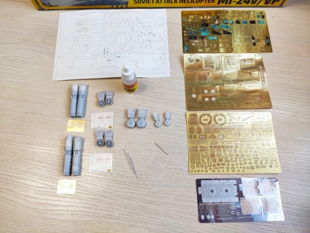 4823PK Советский ударный вертолет Ми-24 В/ВП  PRO KIT