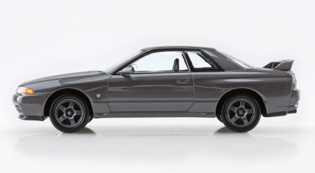 06354 Nissan Skyline GT-R R32 (Crystal White) Aoshima