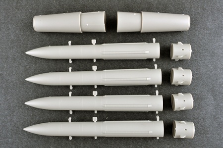 09521P Пуско-заряжающая установка 9А85 ЗРС С-300В Trumpeter