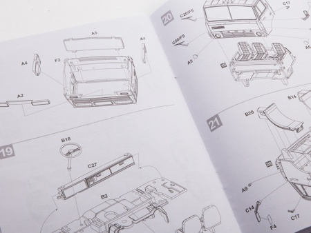 1478AVD Сборная модель АЦ-7-4310 топливозаправщик AVD Models