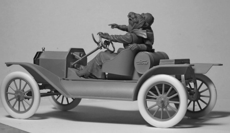 24026 Model T 1913 Speedster с американскими автоспортсменами ICM