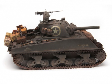 35251T Американский танк М4А3 Sherman c 105-мм пушкой Howitzer Tamiya