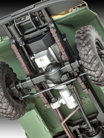 03245RE Грузовой автомобиль Зил-131 (НВА + Советския армия) Revell