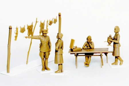 Набор фигурок 35621 Фигуры Советские женщины-военнослужащие, 1941-1942г (А зори здесь тихие) ICM