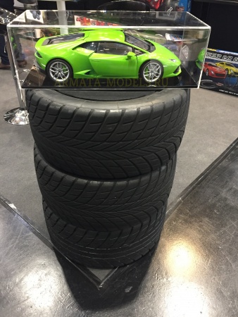 HK109 Lamborghini Huracan Verde Mantis 1:8 Pocher