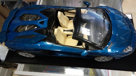 Lamborghini Aventador Roadster Blue (Синий металлик)