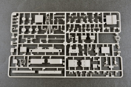 01082P TEL of RS-12M1 Topol-M Trumpeter