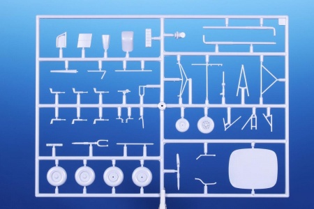 SH48201 Focke Achgelis FA 223 Drache Captured Special Hobby