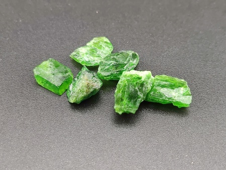 AAM0026 Хромдиопсид "Якутский изумруд" 5 грамм