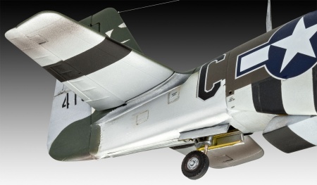 03944RE Истребитель P-51D Mustang Revell
