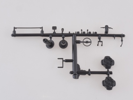 7040AVD Сборная модель МАЗ-6422 с полуприцепом МАЗ-9506-30 AVD Models 7040AVD Сборная модель МАЗ-6422 с полуприцепом МАЗ-9506-30 AVD Models