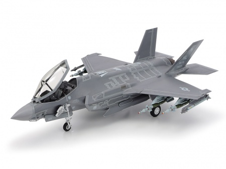 61124T Lokheed Martin F-35A Lightning Tamiya