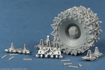 MTL-35045 Tracks for MT-LB / 2S1 Gvozdika Early Type Tracks  (OMSh Type)