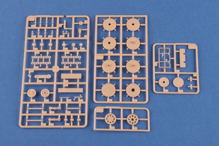 84516HB Soviet BT-2 Tank (late) Hobby Boss