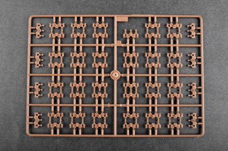 09591P Сборная модель Soviet T-100Z Heavy Tank Trumpeter