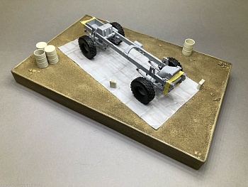 AM35646 Подставка премиум уровня «ТО между спец участками»