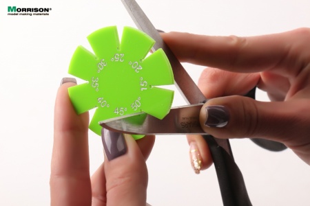 201ins009 Угловой шаблон