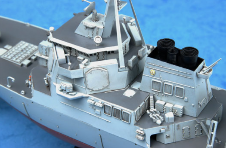 04523P USS Arleigh Burke DDG-51 Trumpeter