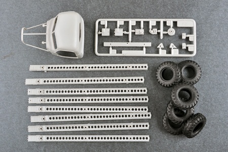 01075P Soviet 2B7 Multiple Rocket Launcher BM-13 NM Trumpeter