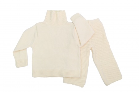 Детский вязанный костюм