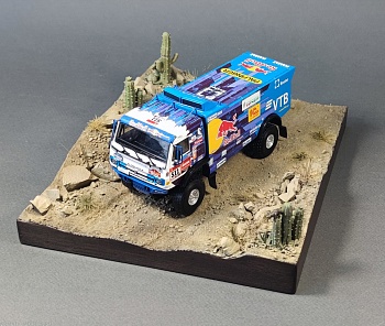 HE-43001 Подставка КамАЗ quot;Кактусыquot; Ящерка в комплекте Размер 25*20