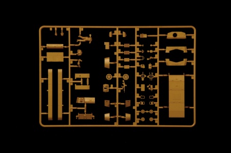 15768ИТ ITALIAN TANKS and Semoventi Italeri