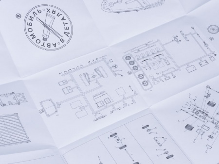 1022KIT Сборная модель ЯАЗ-200 бортовой 1951 г. AVD Models