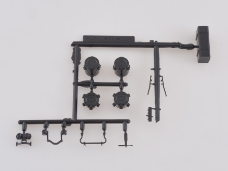 7040AVD Сборная модель МАЗ-6422 с полуприцепом МАЗ-9506-30 AVD Models 7040AVD Сборная модель МАЗ-6422 с полуприцепом МАЗ-9506-30 AVD Models