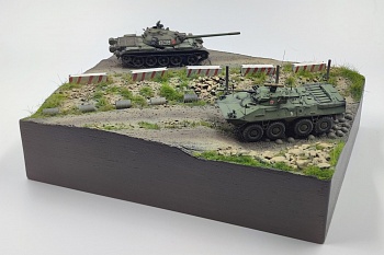 HE-72006 Подставка "учебка"