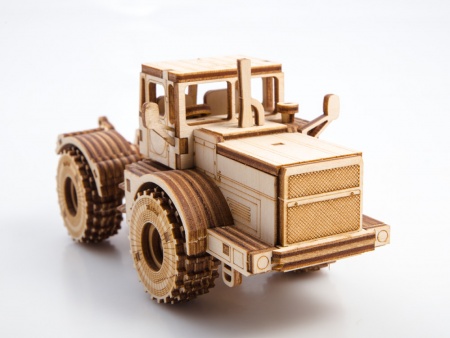 12201BAUMI Сборная модель Трактор К-700 Baumi