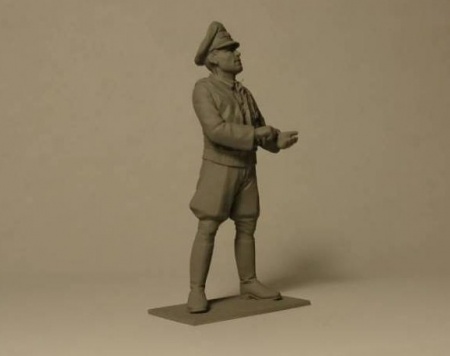 32022 CR. 42 LW с германскими пилотами ICM