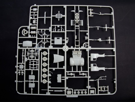 1582AVD Сборная модель КРАЗ-255Б бортовой AVD Models