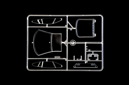 3631ИТ Автомобиль AUTO XJ220 Italeri