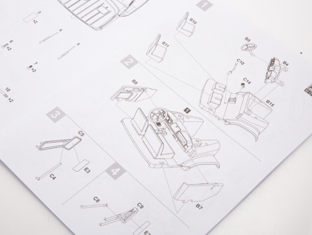 1520AVD Сборная модель ЗИЛ-130В1 седельный тягач AVD Models