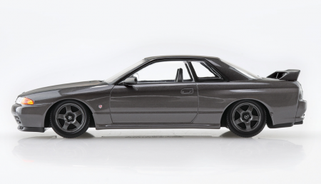 06354 Nissan Skyline GT-R R32 (Crystal White) Aoshima