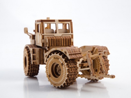12201BAUMI Сборная модель Трактор К-700 Baumi