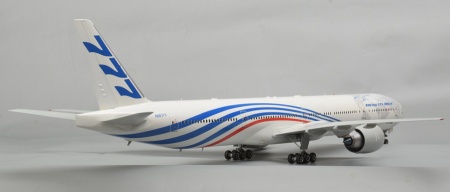 7012 Самолет Боинг 777-300 ER Звезда