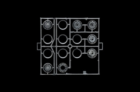 3897ИТ ГРУЗОВИК SCANIA R730 V8 BLACK AMBER Italeri