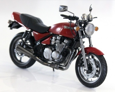 04149 Kawasaki Zephyr Aoshima