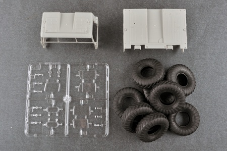 01073P Russian Zil-135 Trumpeter